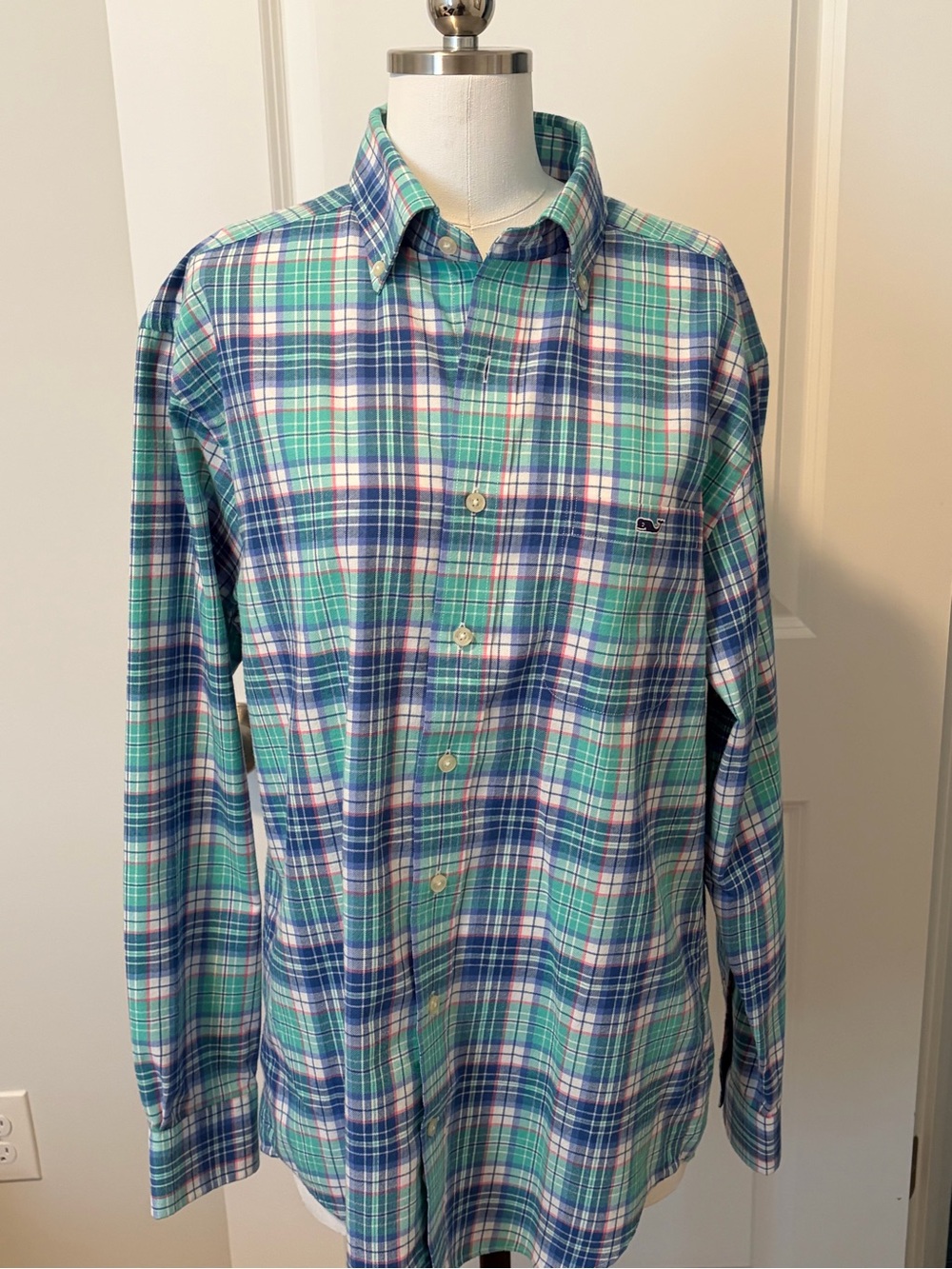 Vineyard Vines Men's Aqua and Blue Plaid Button-Down Shirt
Inventory Blue 0180